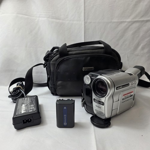 Sony ccd trv138 8mm - hi-8,
